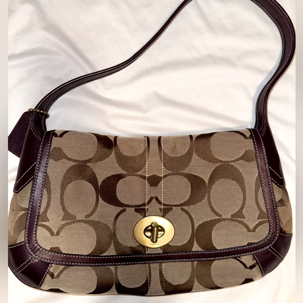 Coach Signature Shoulder Bag